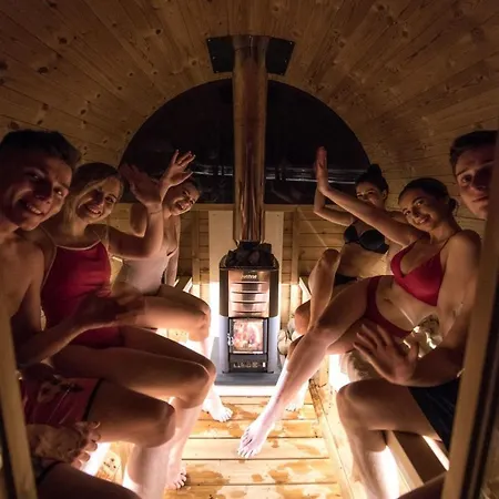 Holiday home Loft Na Stodole Z Jaskinia Spa - Osada Jaworzyny Zawadka (Myslenice)