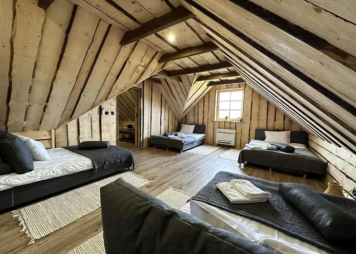 Holiday home Loft Na Stodole Z Jaskinia Spa - Osada Jaworzyny