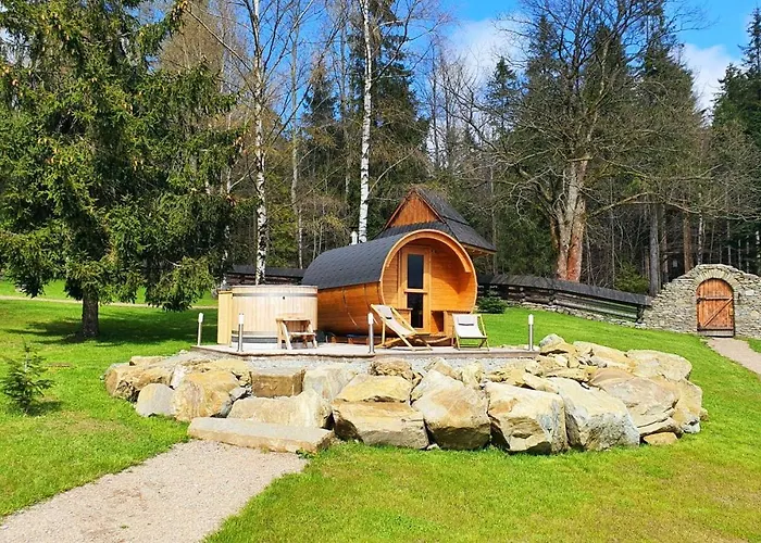 Holiday home Loft Na Stodole Z Jaskinia Spa - Osada Jaworzyny Zawadka (Myslenice)