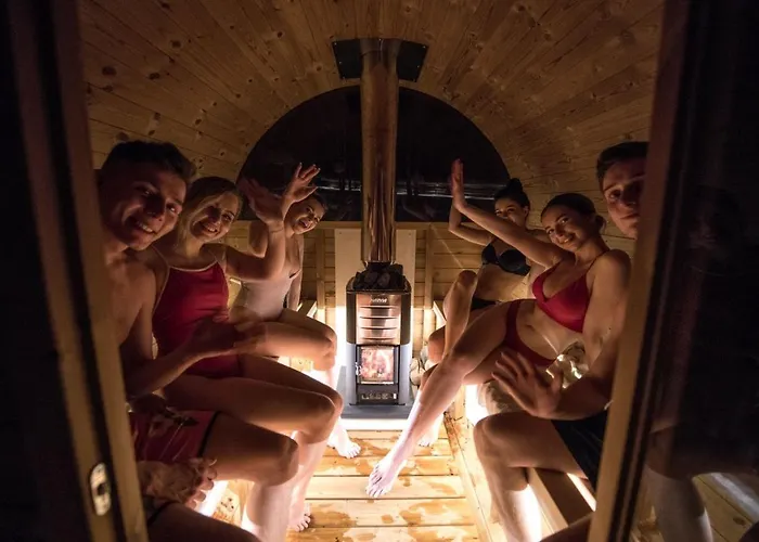 Holiday home Loft Na Stodole Z Jaskinia Spa - Osada Jaworzyny Zawadka (Myslenice)